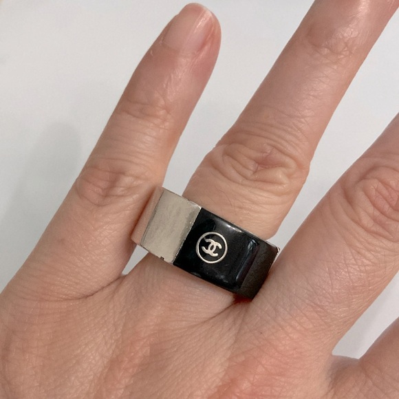 Authentic Chanel Vintage Ring Size 6 - Picture 1 of 4